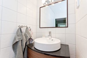 Uppsala Fastighetstjänst – bygg och renovering, badrum, referens.