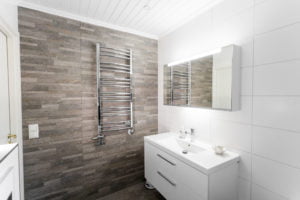 Uppsala Fastighetstjänst – bygg och renovering, badrum, referens.