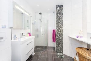 Uppsala Fastighetstjänst – bygg och renovering, badrum, referens.